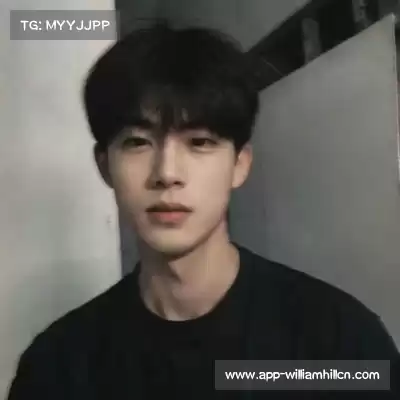 薄霜凤